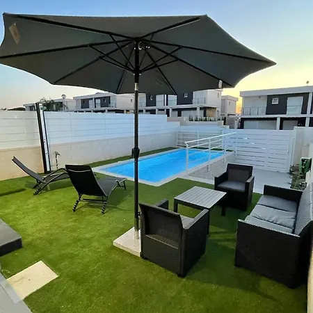 Villa Nueva Casa With Private Pool