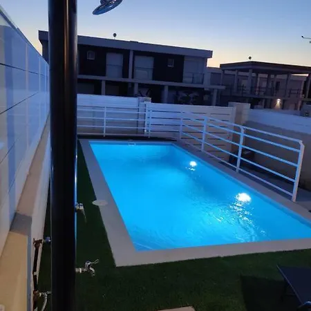 Nueva Casa With Private Pool Villa